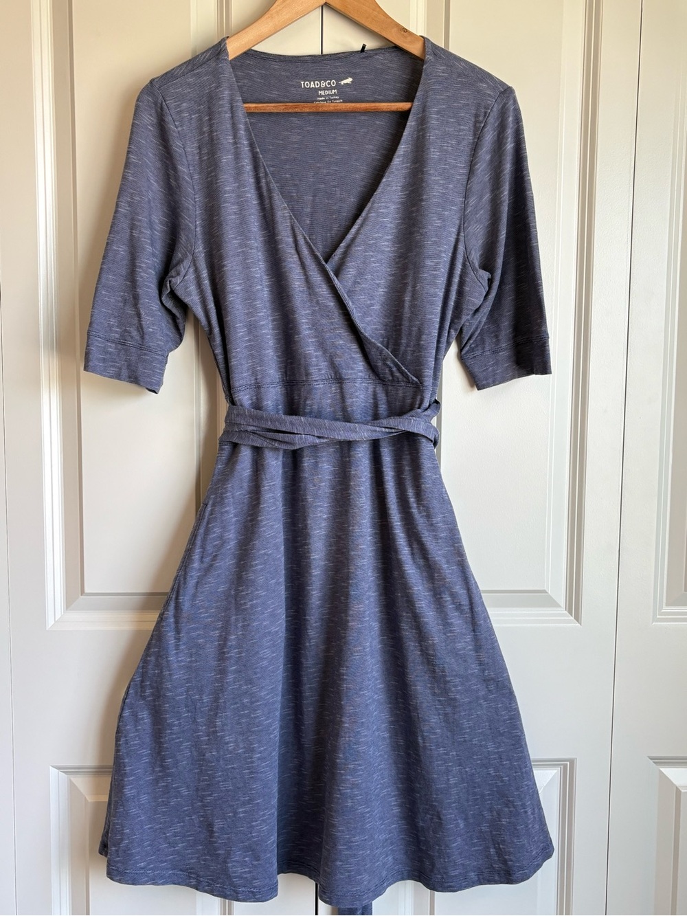Toad & Co Cue Wrap Cafe Dress in Dusty Blue Grey Granola Girl Size medium